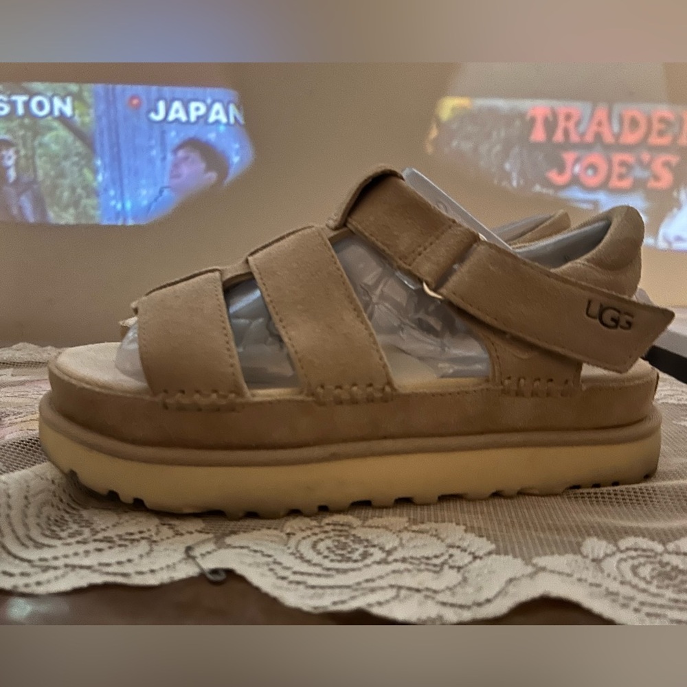 UGG Golden Star Strap Platform Sandle
